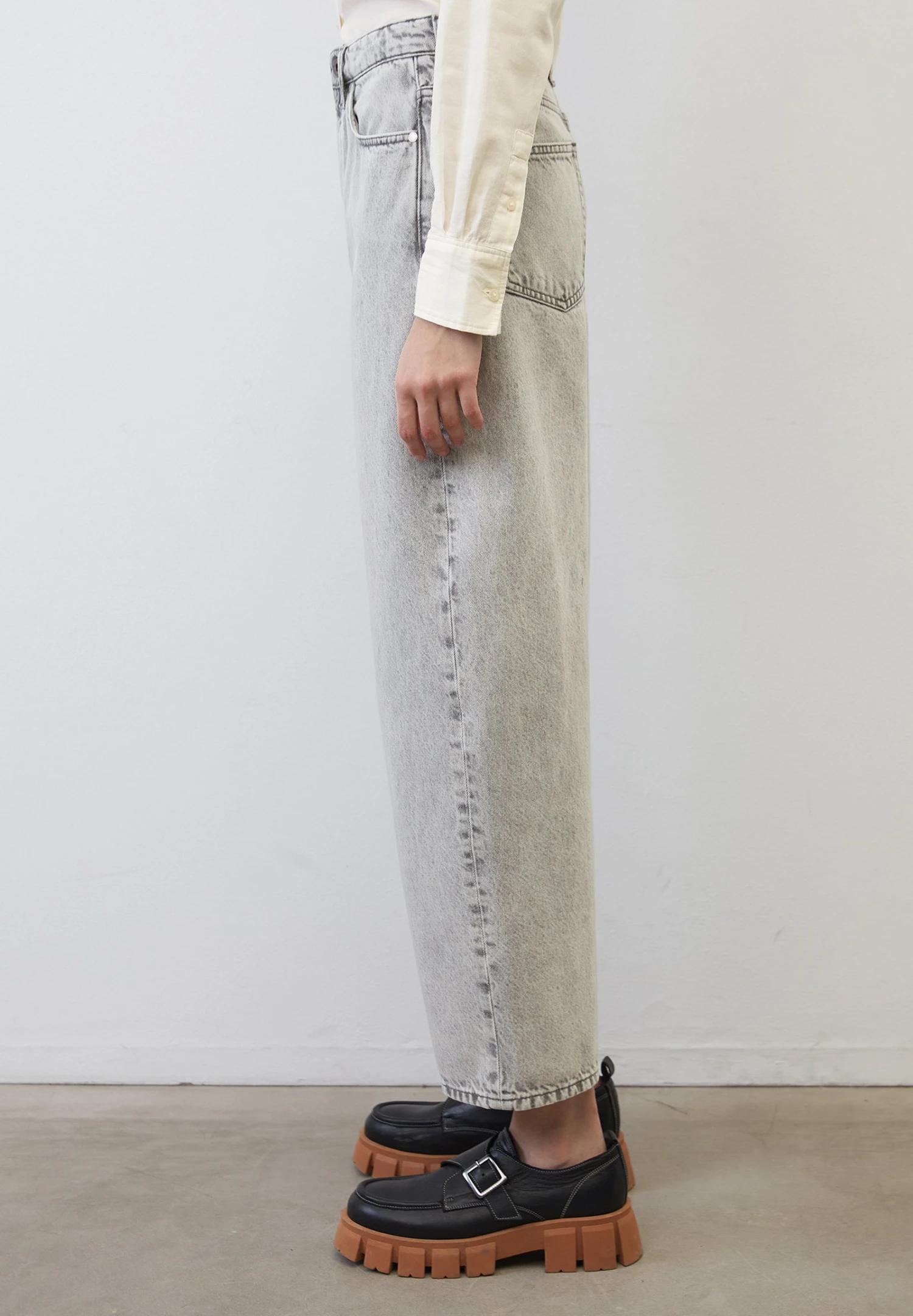 Marc O'Polo BARREL - Jeansy Straight Leg - Authentic Light Grey Wash 4 Marc O'Polo BARREL - Jeansy Straight Leg - Authentic Light Grey Wash - obrazek 4