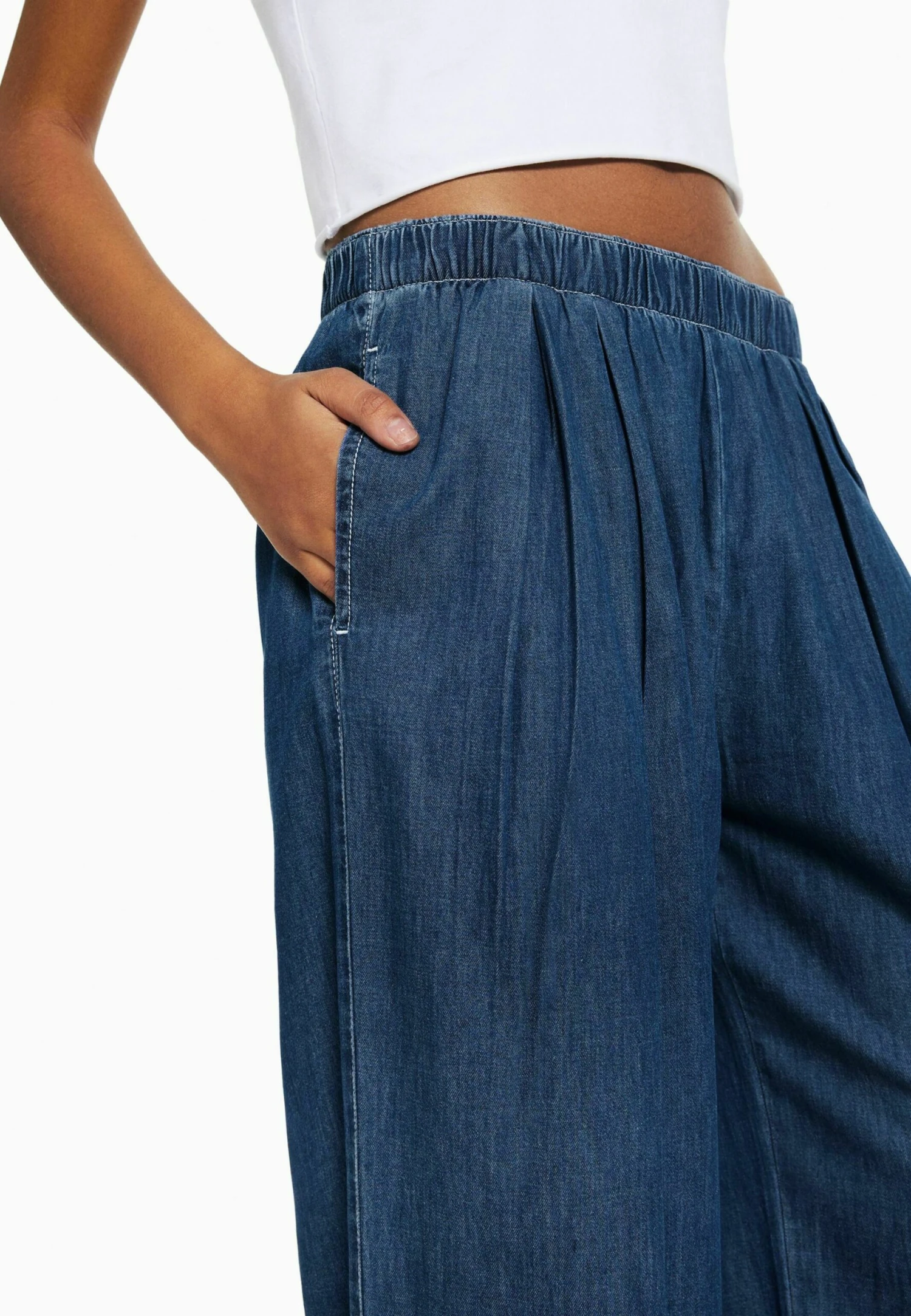 BERSHKA Jeansy Relaxed Fit - Dark Blue 4 BERSHKA Jeansy Relaxed Fit - Dark Blue - obrazek 4