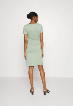SHORT SLEEVES RUCHED WAIST MINI FLARED DRESS - Sukienka Z Dżerseju - Light Green -Ulla Popken Sklep c8fe3a1087754450a4d132399aa1f01c