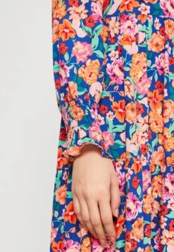 YAS ALIRA LONG DRESS - Sukienka Letnia - Surf The Web -Ulla Popken Sklep d03f00c9cf5a439ca894914880d2b372