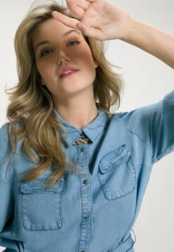 Ulla Popken MANCHES LONGUES - Sukienka Jeansowa - Bleu Jean 6 Ulla Popken MANCHES LONGUES - Sukienka Jeansowa - Bleu Jean -Ulla Popken Sklep d265f4c601a5430ea9c07a9b1737457c