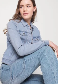 Vero Moda Tall VMKITHY - Jeansy Relaxed Fit - Medium Blue Denim -Ulla Popken Sklep d35aa96da5f54bb19bc0bd696caa3d58