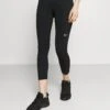 Nike Performance 365 CROP - Legginsy - Black/white