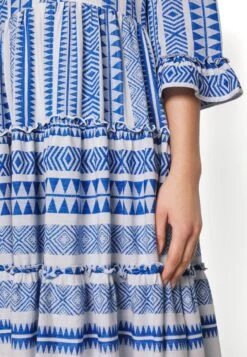 YASANINE 3/4 MIDI DRESS S. - FEST - Długa Sukienka - Birchdetail:w. Olympian Blue 11 YASANINE 3/4 MIDI DRESS S. - FEST - Długa Sukienka - Birchdetail:w. Olympian Blue -Ulla Popken Sklep dbc9818cecf14611b465c2710b3d40c1