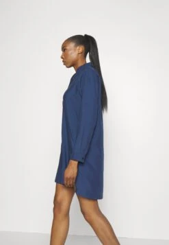 Houdini TREE DRESS - Sukienka Letnia - Big Blue Light 11 Houdini TREE DRESS - Sukienka Letnia - Big Blue Light -Ulla Popken Sklep de5a169140db4e5089b8db5a875c1564