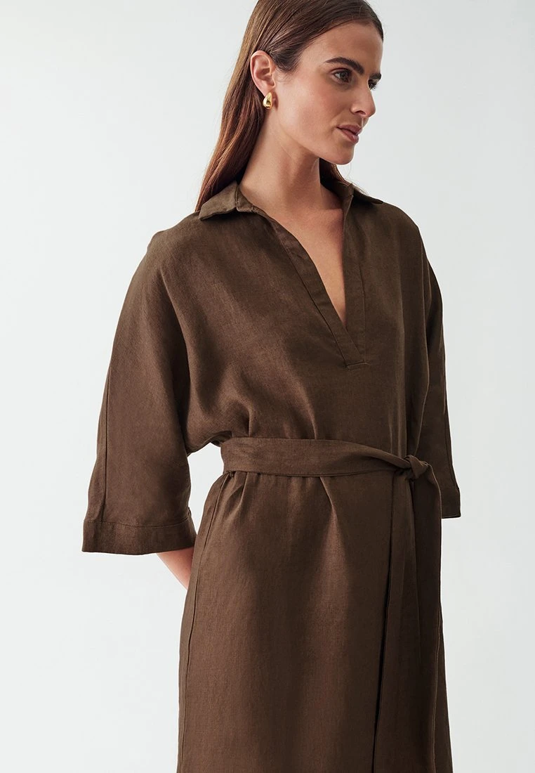 Calli DOM - Sukienka Koszulowa - Chocolate 4 Calli DOM - Sukienka Koszulowa - Chocolate - obrazek 4