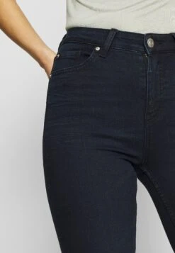 Marks & Spencer SIENNA - Jeansy Straight Leg - Ey -Ulla Popken Sklep e06d82590c0142d6b250c73cfbaa96b7