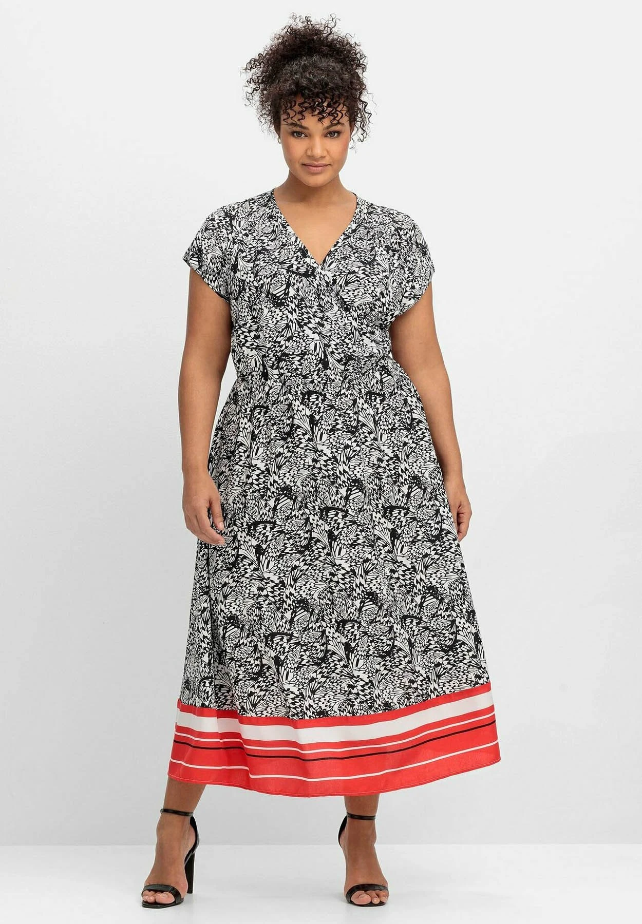 Sheego Sukienka Letnia - Schwarz Gemustert 2 Sheego Sukienka Letnia - Schwarz Gemustert - obrazek 2