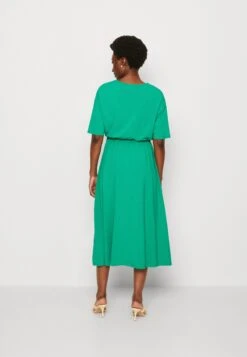 Marc O'Polo DRESS WAISTLINE EXPRESION - Sukienka Z Dżerseju - Vivid Green -Ulla Popken Sklep e3d11edba52f4c67a229da69b9d22cda