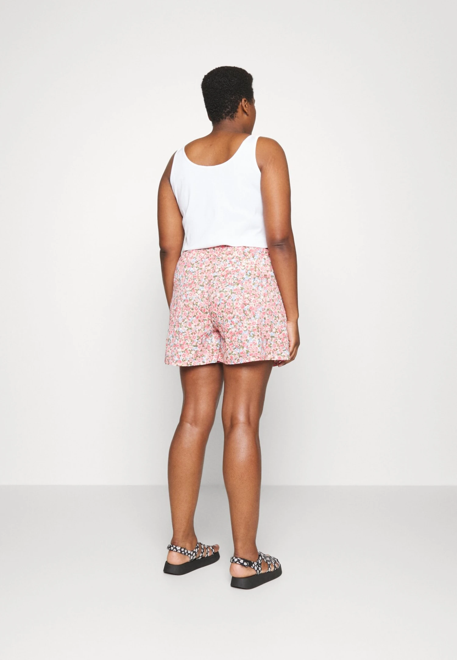 PCSELINA - Szorty - Strawberry Pink 3 PCSELINA - Szorty - Strawberry Pink - obrazek 3