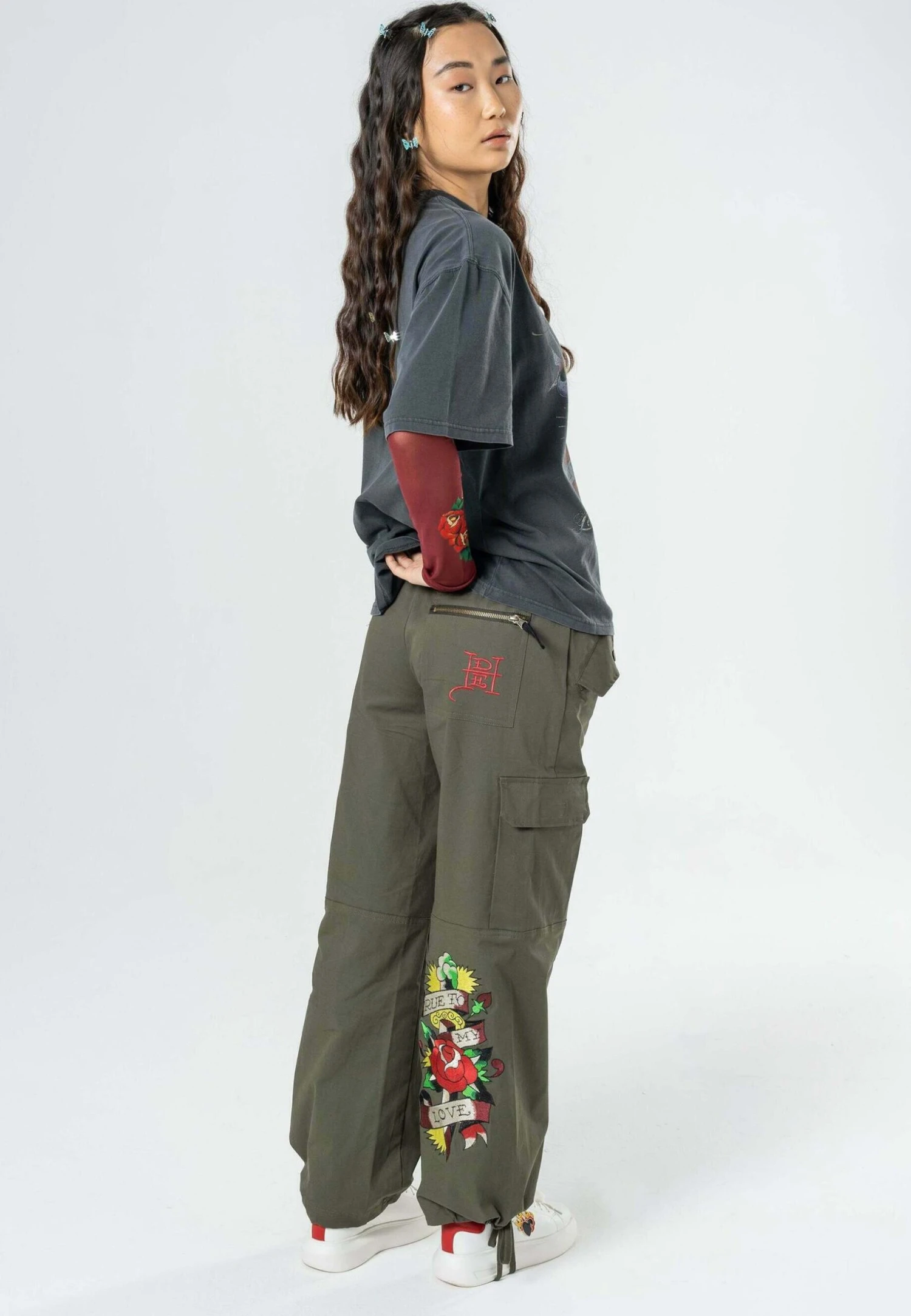 Ed Hardy TRUE TO MY LOVE - Bojówki - Dusty Olive 1 Ed Hardy TRUE TO MY LOVE - Bojówki - Dusty Olive