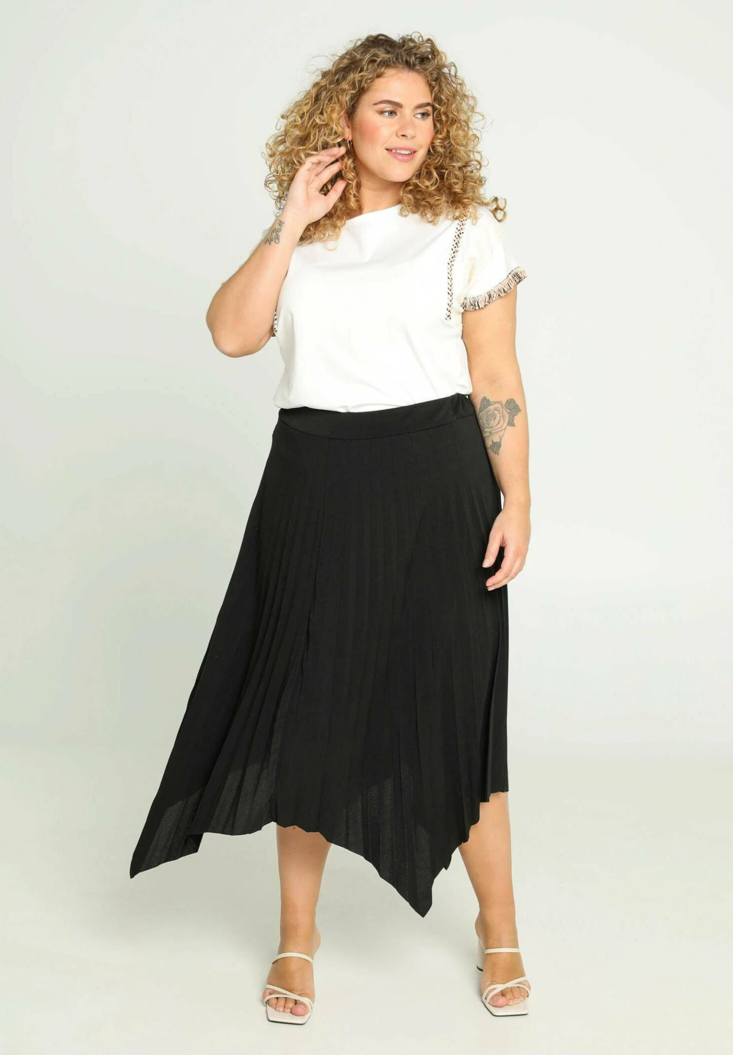 LONGUE PLISSÉE - Spódnica Plisowana - Black 2 LONGUE PLISSÉE - Spódnica Plisowana - Black - obrazek 2