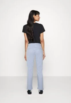 Selected Femme SLFMARINA PANTS - Chinosy - Blue Heron -Ulla Popken Sklep f4755617d291420db3e20182ad2f920b