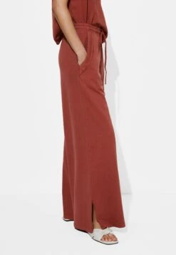 PARFOIS STRAIGHT - Spodnie Materiałowe - Brick Red -Ulla Popken Sklep f524cf702881487d98effc27bcfdb820