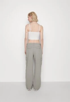 Hollister Co. BAGGY - Bojówki - Sharkfun 9 Hollister Co. BAGGY - Bojówki - Sharkfun -Ulla Popken Sklep f7e98a513e584a7dbcdbd7dd33a69fe4