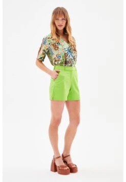 WITH POCKET - Szorty - Neon Green -Ulla Popken Sklep f9b09075881c473f939adc19ad08149e