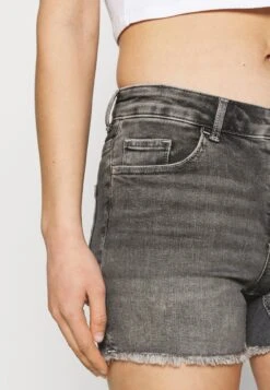 ONLY ONLBLUSH MID RAW - Szorty Jeansowe - Medium Grey Denim 10 ONLY ONLBLUSH MID RAW - Szorty Jeansowe - Medium Grey Denim -Ulla Popken Sklep feea372b5c964b79bad63a5b00bccb84